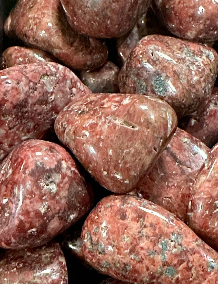 Grossular Rød Granat Slipt Stein